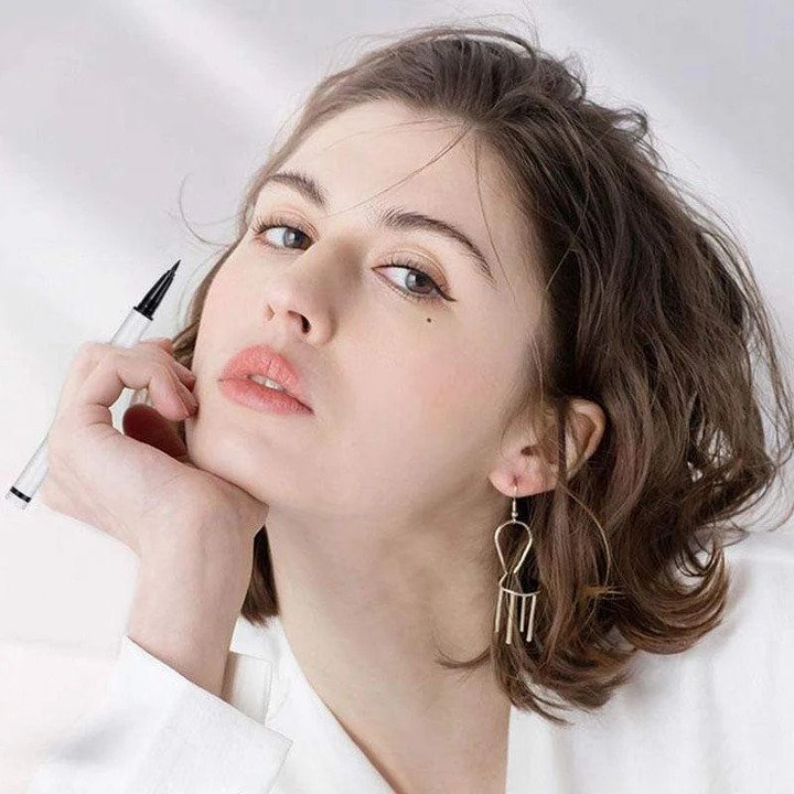 Color Waterproof Quick-drying Magic Eyeliner Pen - Billede 2